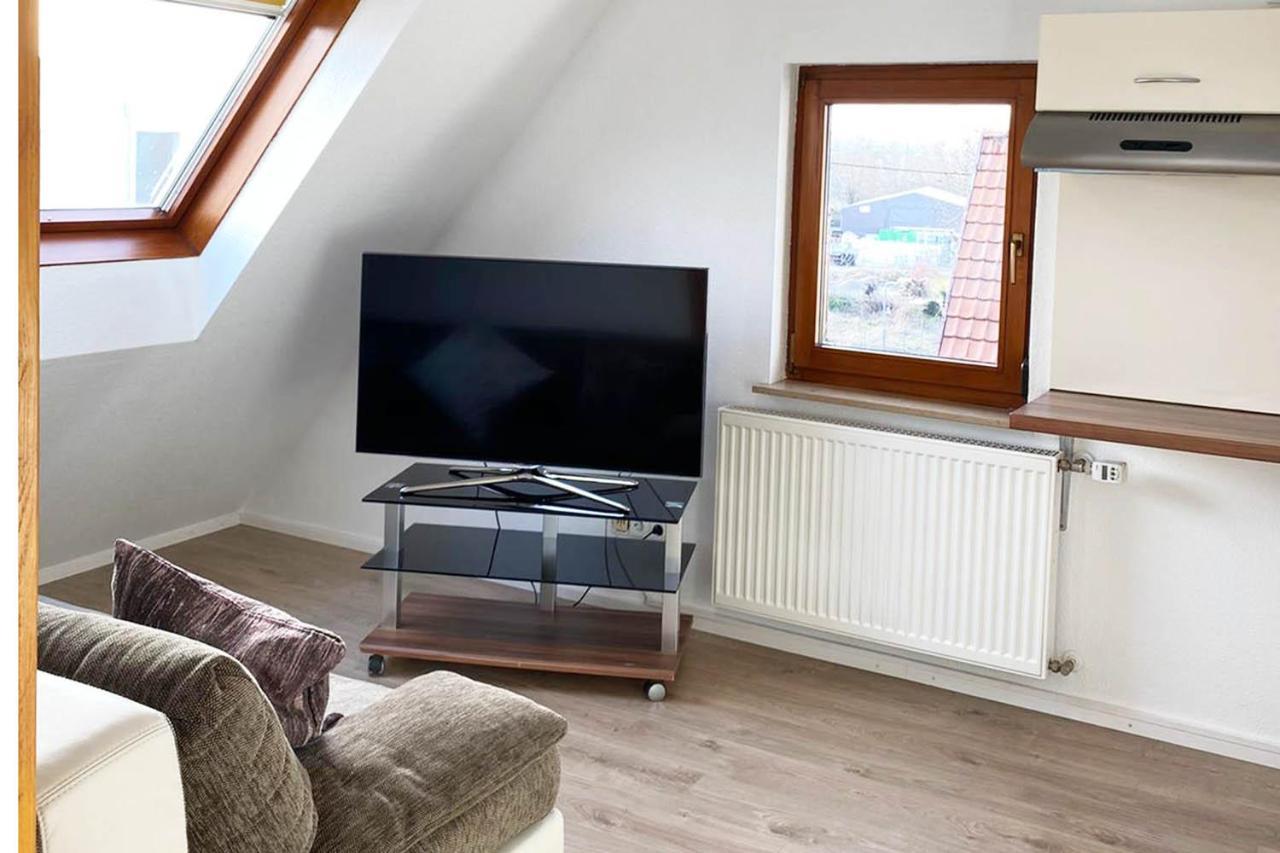 Gemuetliche 2 Zimmerwohnung Mit Tv Und Wlan Wendlingen Exterior foto