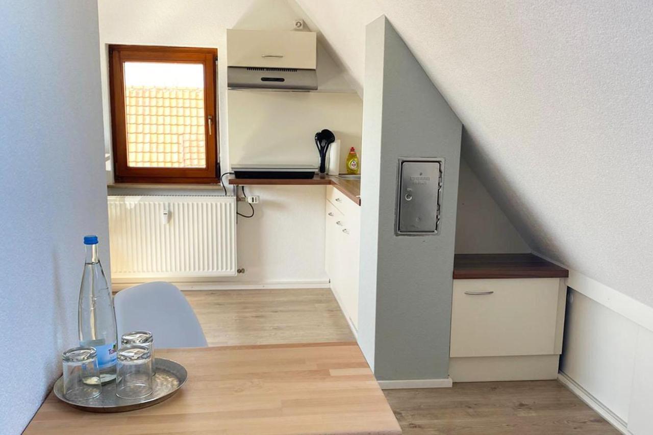 Gemuetliche 2 Zimmerwohnung Mit Tv Und Wlan Wendlingen Exterior foto